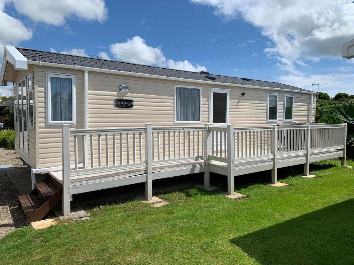 Roselands Caravan Park, Nr Lands End, Cornwall Сейнт-Джаст Экстерьер фото