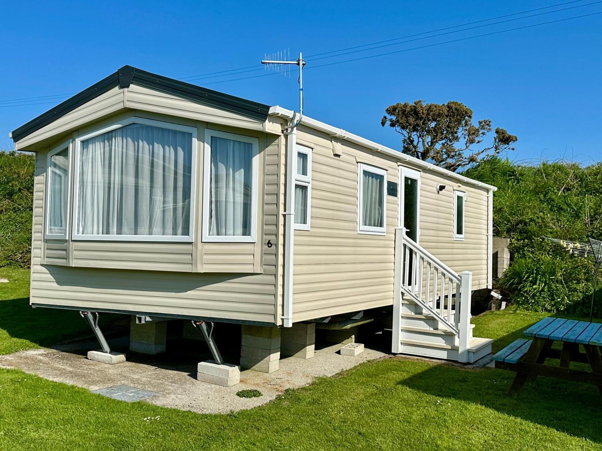 Roselands Caravan Park, Nr Lands End, Cornwall Сейнт-Джаст Экстерьер фото