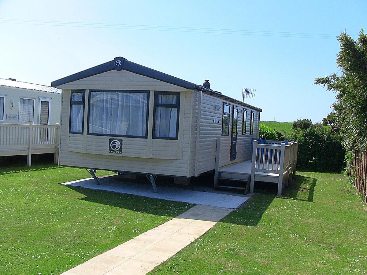 Roselands Caravan Park, Nr Lands End, Cornwall Сейнт-Джаст Экстерьер фото